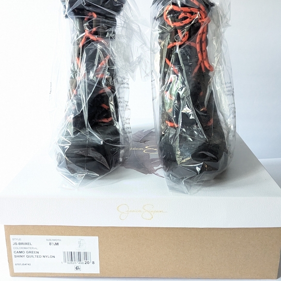 **NEW IN BOX** JESSICA SIMPSON BRIXEL Camo Green Platform Winter Boots - Picture 9 of 9